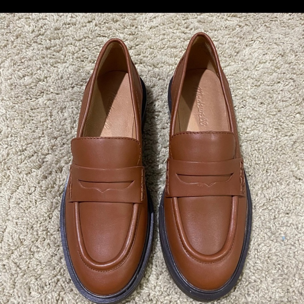 SOLD Madewell Vernon Leather Loafers in Dried Maple